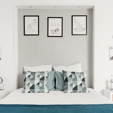 Sky Studio - Ultracentral Apartment Bucharest